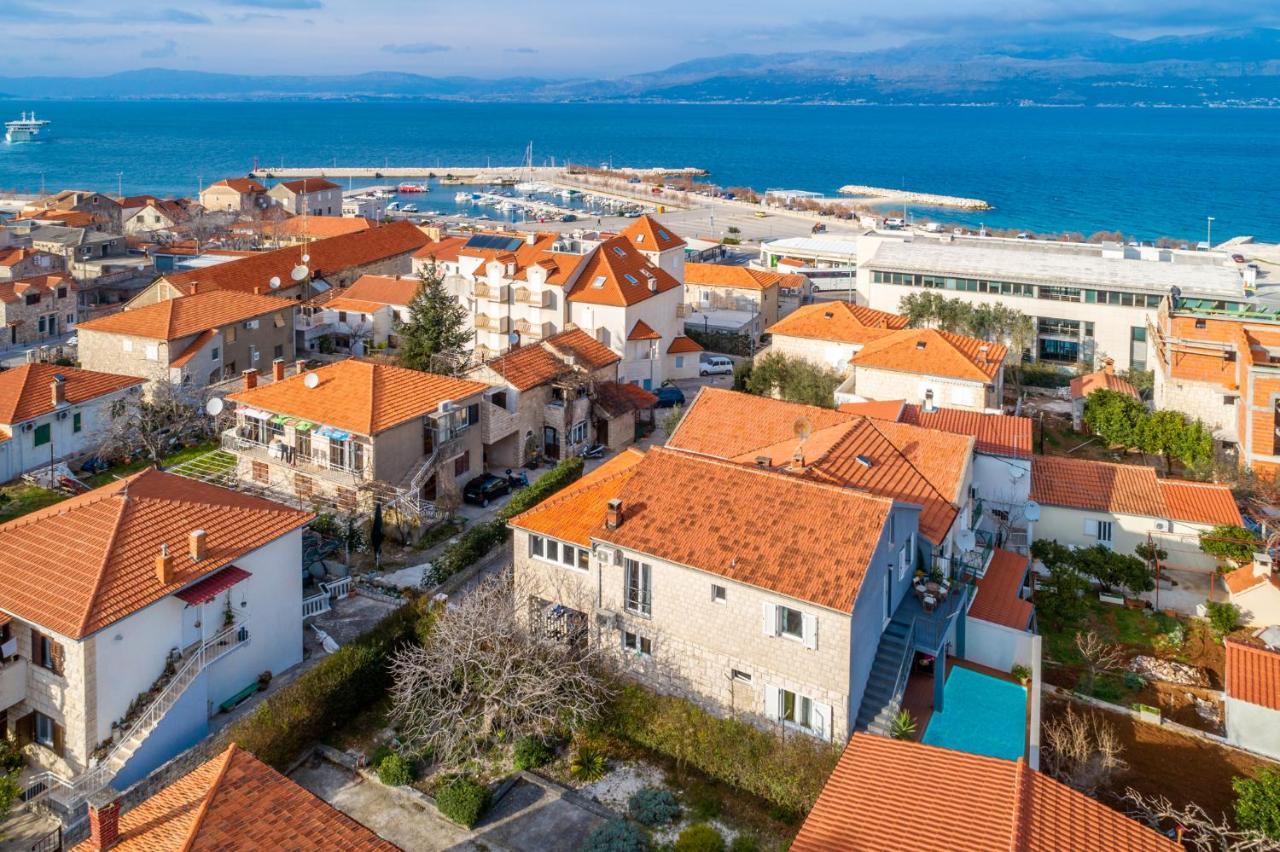 Apartments Lota On Top Location Supetar Exterior photo